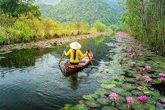 Huong pagoda tour image 4