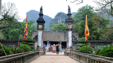 Deluxe Hoa Lu - Trang An - Mua Cave - Small Group image 6