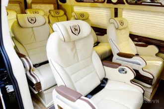Hanoi to Halong Bay Luxury Limousine image 5
