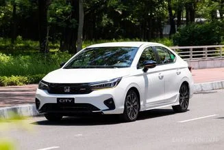 Da Nang Airport to Hoi An private car image 1