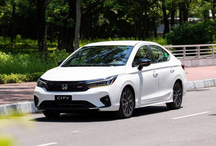 Hanoi to Thanh Hoa private car transfer image 0
