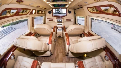 Sapa Hanoi Greenlion Limousine Van image 5