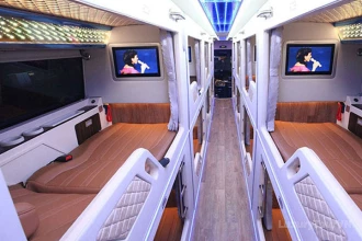 Fansipan Express: Sapa to Hanoi Sleeping Bus image 4