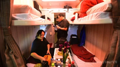 Ho Chi Minh City to Da Nang train (Reunification Express) image 1