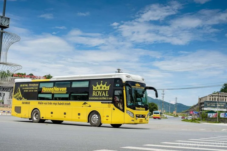 Nam Ha Son Royal Cabin: Sapa to Ninh Binh Sleeper Bus image 0