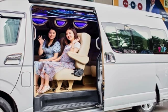 Hoi An to Hue Limousine van image 4
