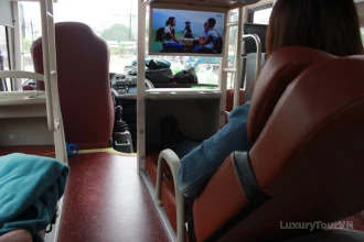 Ninh Binh to Hue sleeping bus image 3