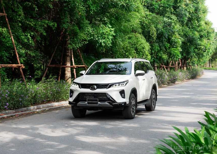 Hanoi to Ninh Binh private car transfer